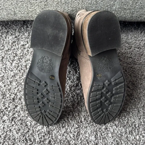 Vince Camuto Brown Ankle Boots Slouchy Design - Picture 6 of 8